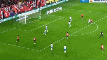 费利佩倒钩绝杀 成都1-0辽宁领跑积分榜