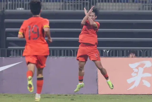 U17国足：战术失误与教练功绩的辩论