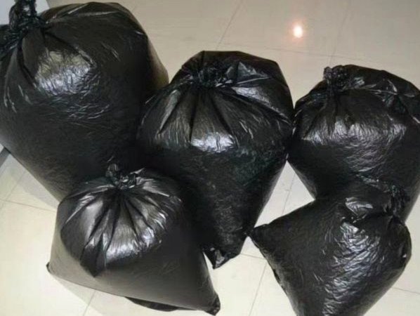 瓦尔迪：马奎尔初入国家队，我忽悠他带一堆东西用垃圾袋装