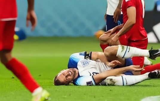 BBC：芒特脚部受伤后一直未参加训练，预计将缺席对阵利兹联