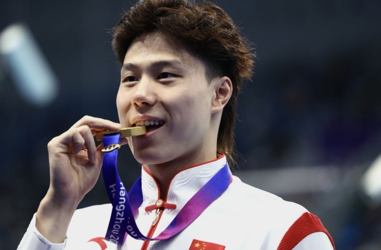 潘展乐47秒61夺亚运男子100米自由泳金牌
