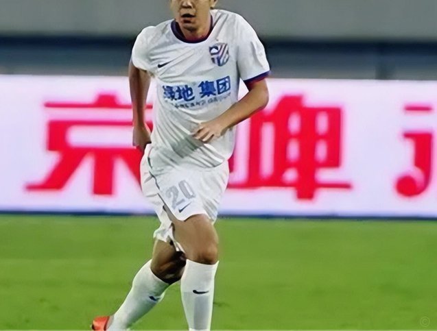 徐亮最近是疯了吗，23岁以下除了王钰栋，其他在他眼里狗屁不是。真拿自己当名宿了？？？